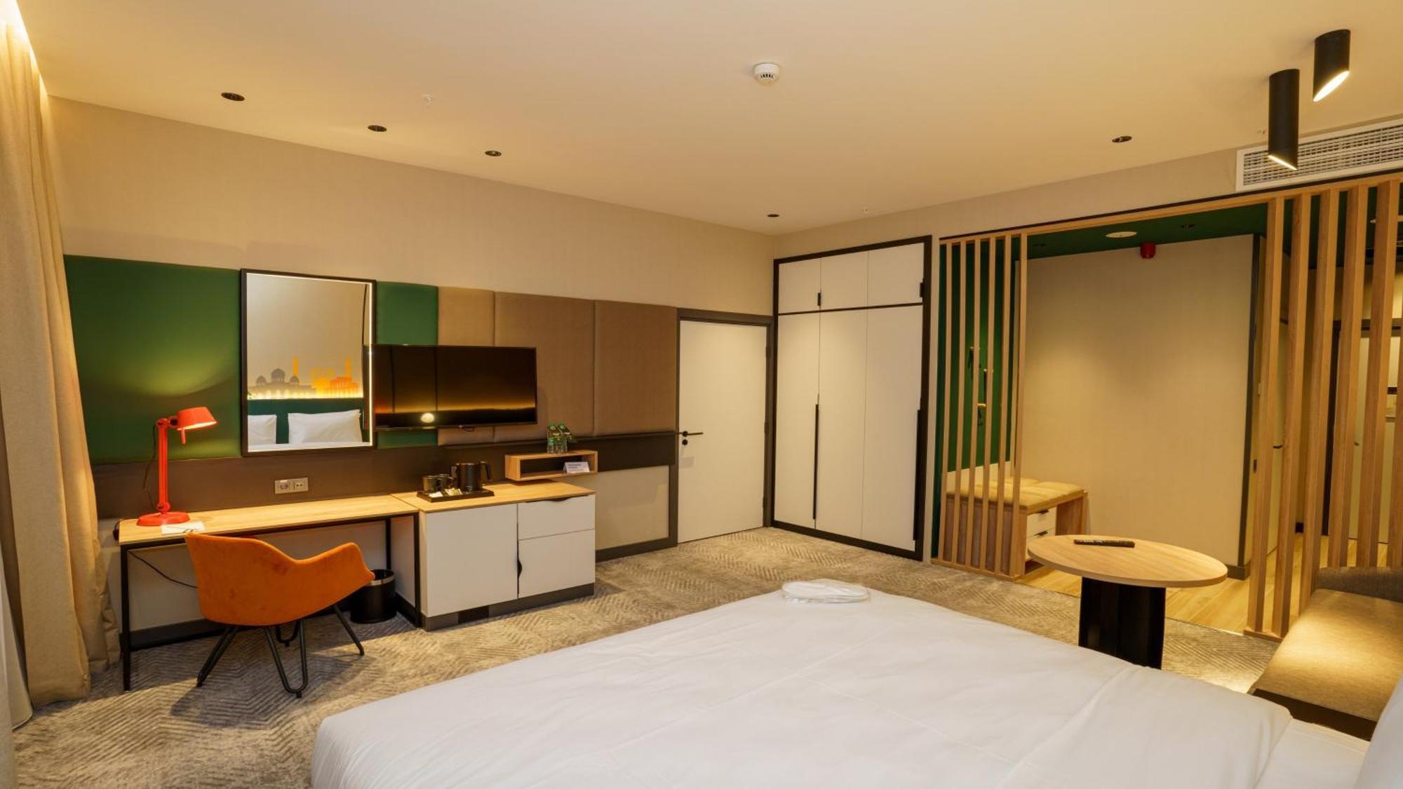 Holiday Inn Tashkent City By Ihg מראה חיצוני תמונה